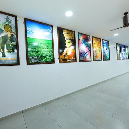 Hotel Temple View Residency Chottanikara Esterno foto
