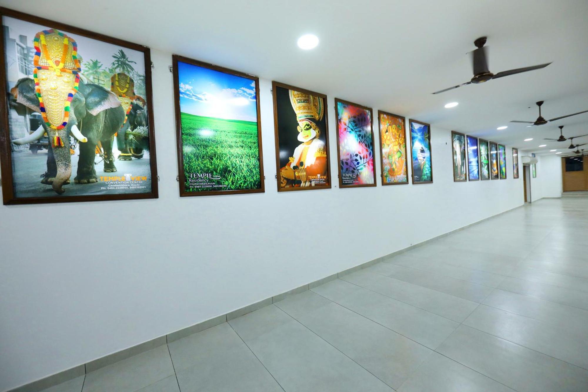 Hotel Temple View Residency Chottanikara Esterno foto