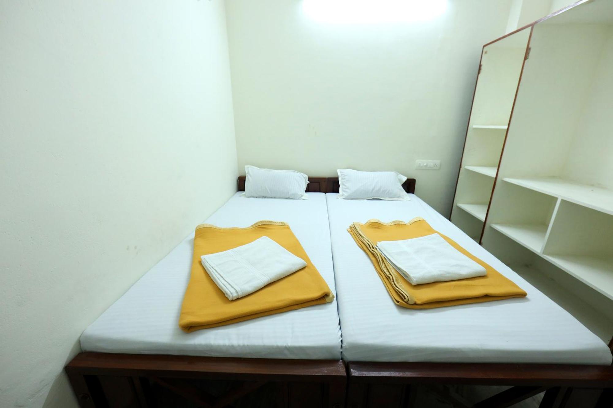 Hotel Temple View Residency Chottanikara Esterno foto