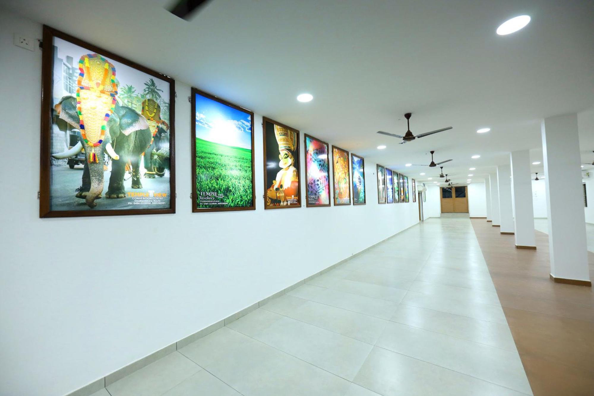Hotel Temple View Residency Chottanikara Esterno foto