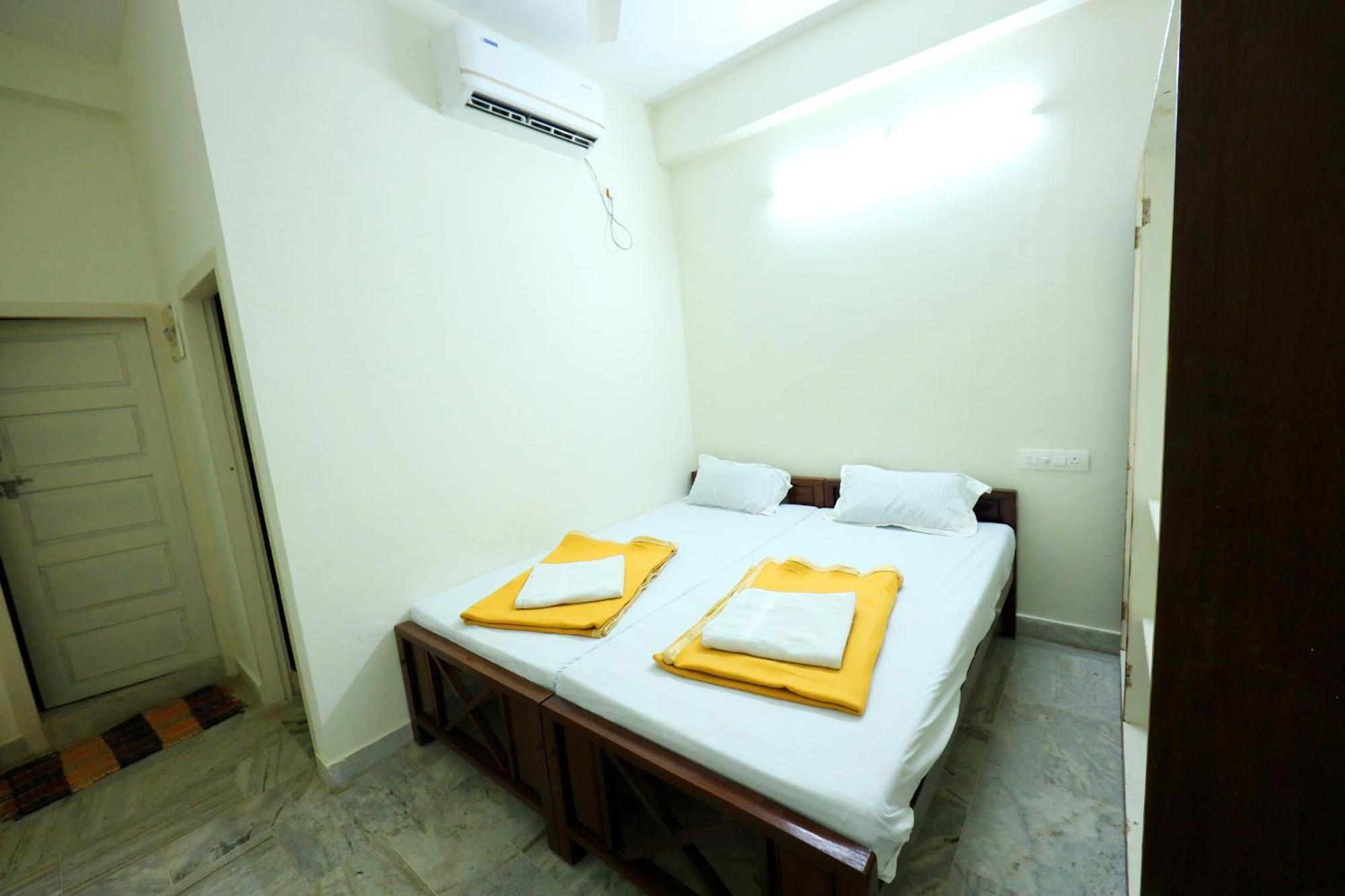 Hotel Temple View Residency Chottanikara Esterno foto