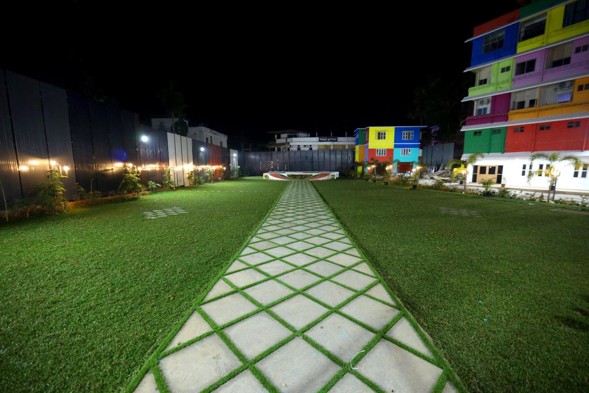 Hotel Temple View Residency Chottanikara Esterno foto